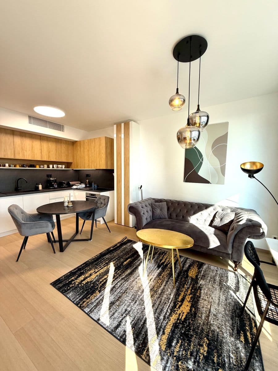 Prenájom bytu 2-izbový 48 m², Bottova, Bratislava - mestská časť Staré Mesto, Bratislavský kraj Prenájom bytu 2-izbový 48 m², Bottova, Bratislava - mestská časť Staré Mesto, Bratislavský kraj