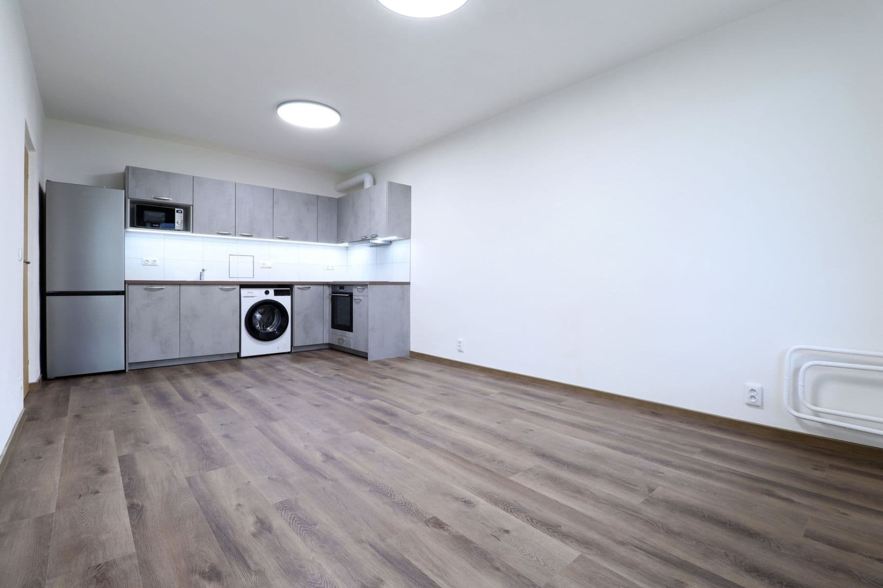 Prenájom bytu 2-izbový 43 m², Jemnická, Praha, Praha Prenájom bytu 2-izbový 43 m², Jemnická, Praha, Praha