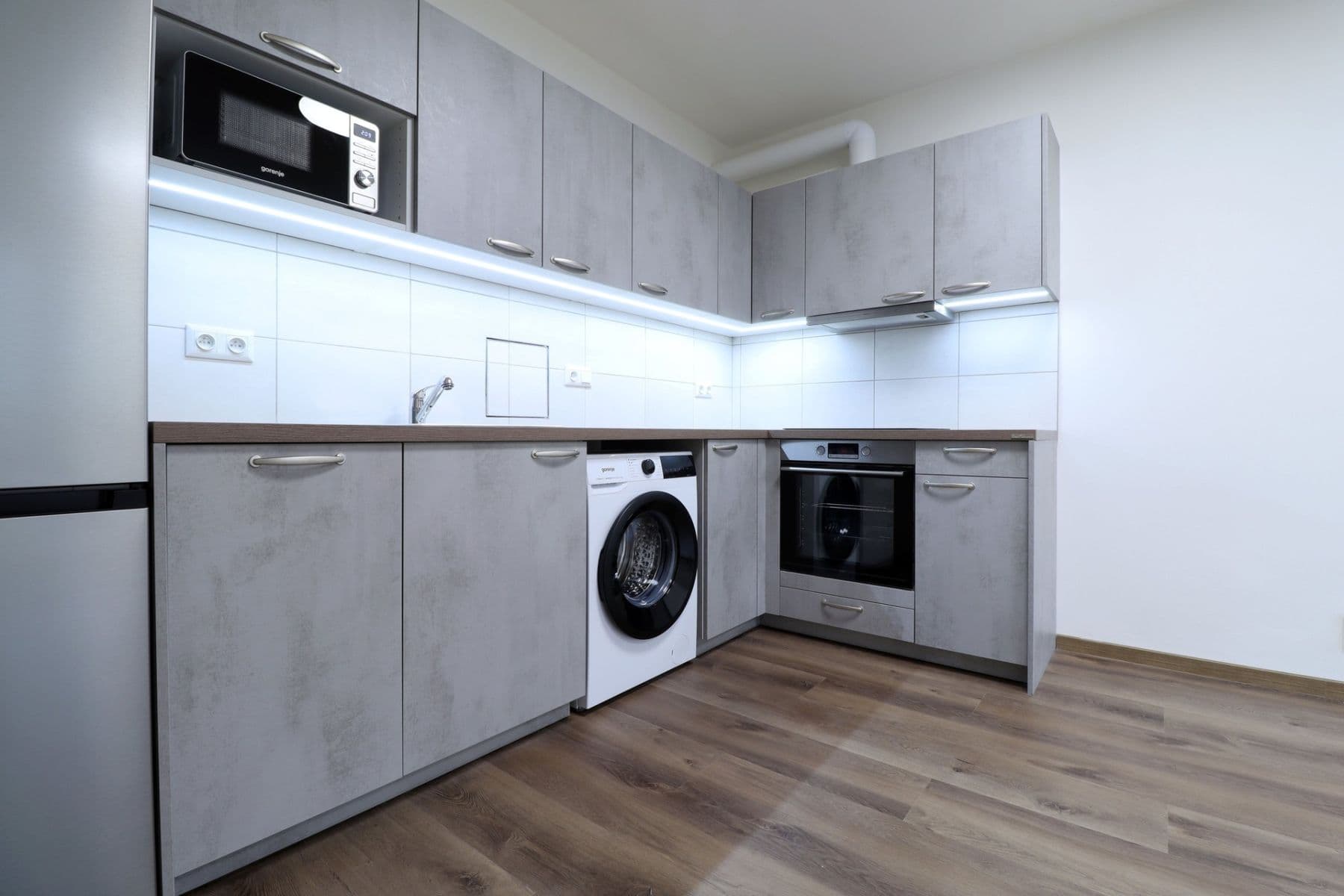 Prenájom bytu 2-izbový 43 m², Jemnická, Praha, Praha Prenájom bytu 2-izbový 43 m², Jemnická, Praha, Praha