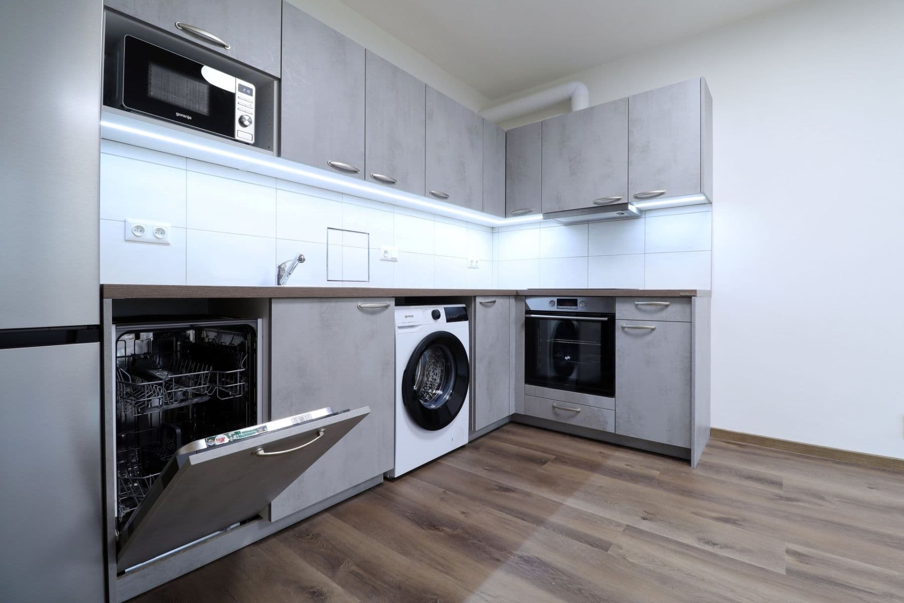 Prenájom bytu 2-izbový 43 m², Jemnická, Praha, Praha Prenájom bytu 2-izbový 43 m², Jemnická, Praha, Praha