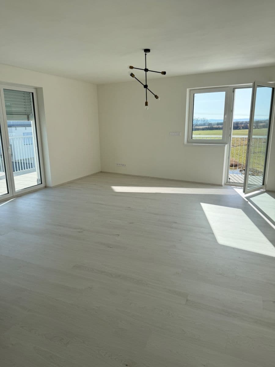 Prenájom bytu 1-izbový 52 m², Na Zlaté stezce, Dobříš, Středočeský kraj Prenájom bytu 1-izbový 52 m², Na Zlaté stezce, Dobříš, Středočeský kraj