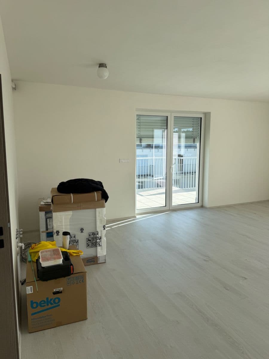 Prenájom bytu 1-izbový 52 m², Na Zlaté stezce, Dobříš, Středočeský kraj Prenájom bytu 1-izbový 52 m², Na Zlaté stezce, Dobříš, Středočeský kraj