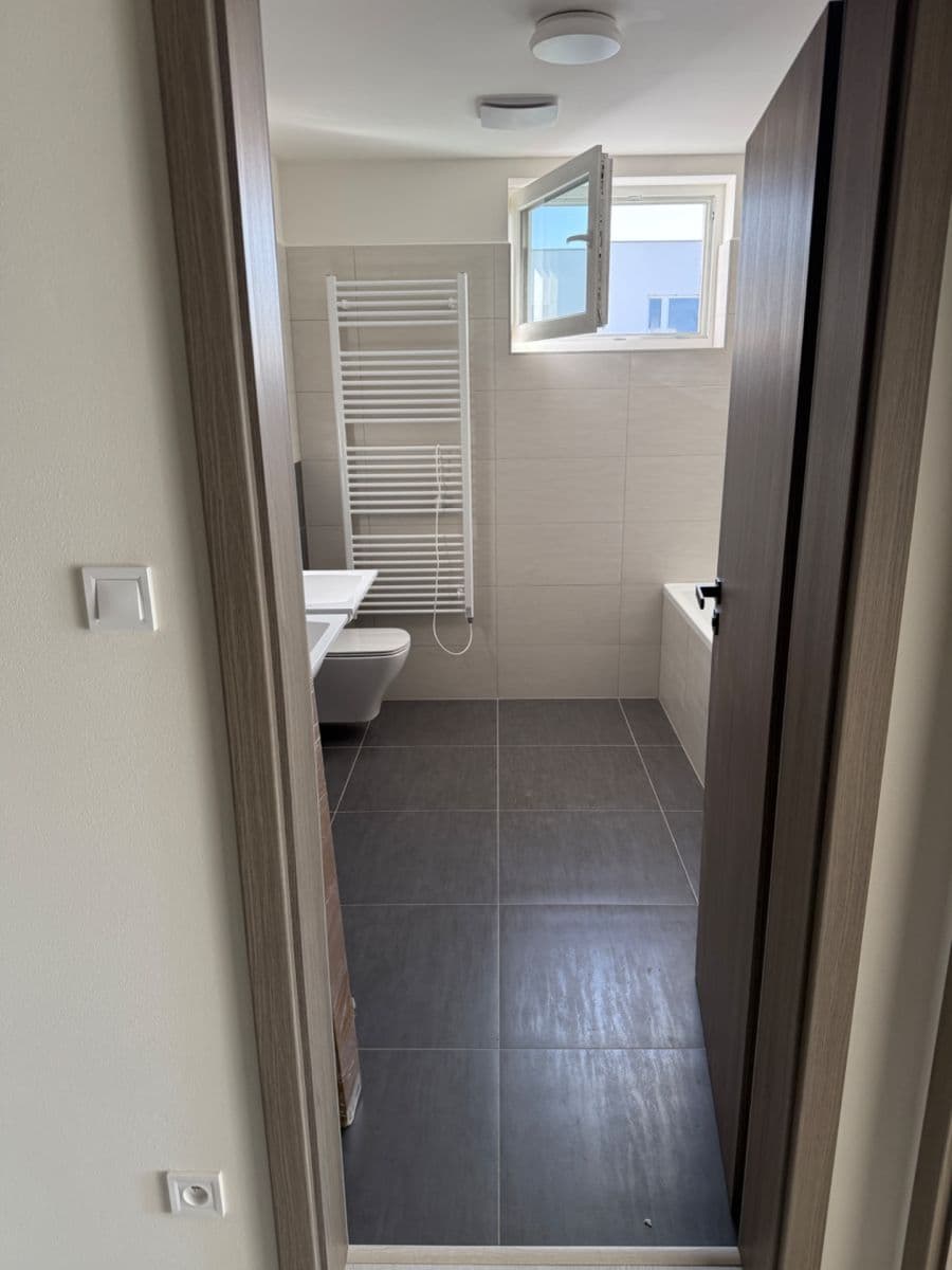 Prenájom bytu 1-izbový 52 m², Na Zlaté stezce, Dobříš, Středočeský kraj Prenájom bytu 1-izbový 52 m², Na Zlaté stezce, Dobříš, Středočeský kraj