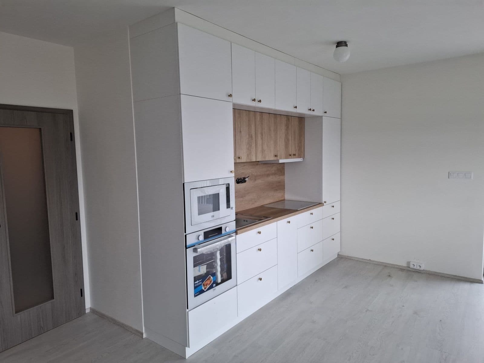 Prenájom bytu 1-izbový 52 m², Na Zlaté stezce, Dobříš, Středočeský kraj Prenájom bytu 1-izbový 52 m², Na Zlaté stezce, Dobříš, Středočeský kraj