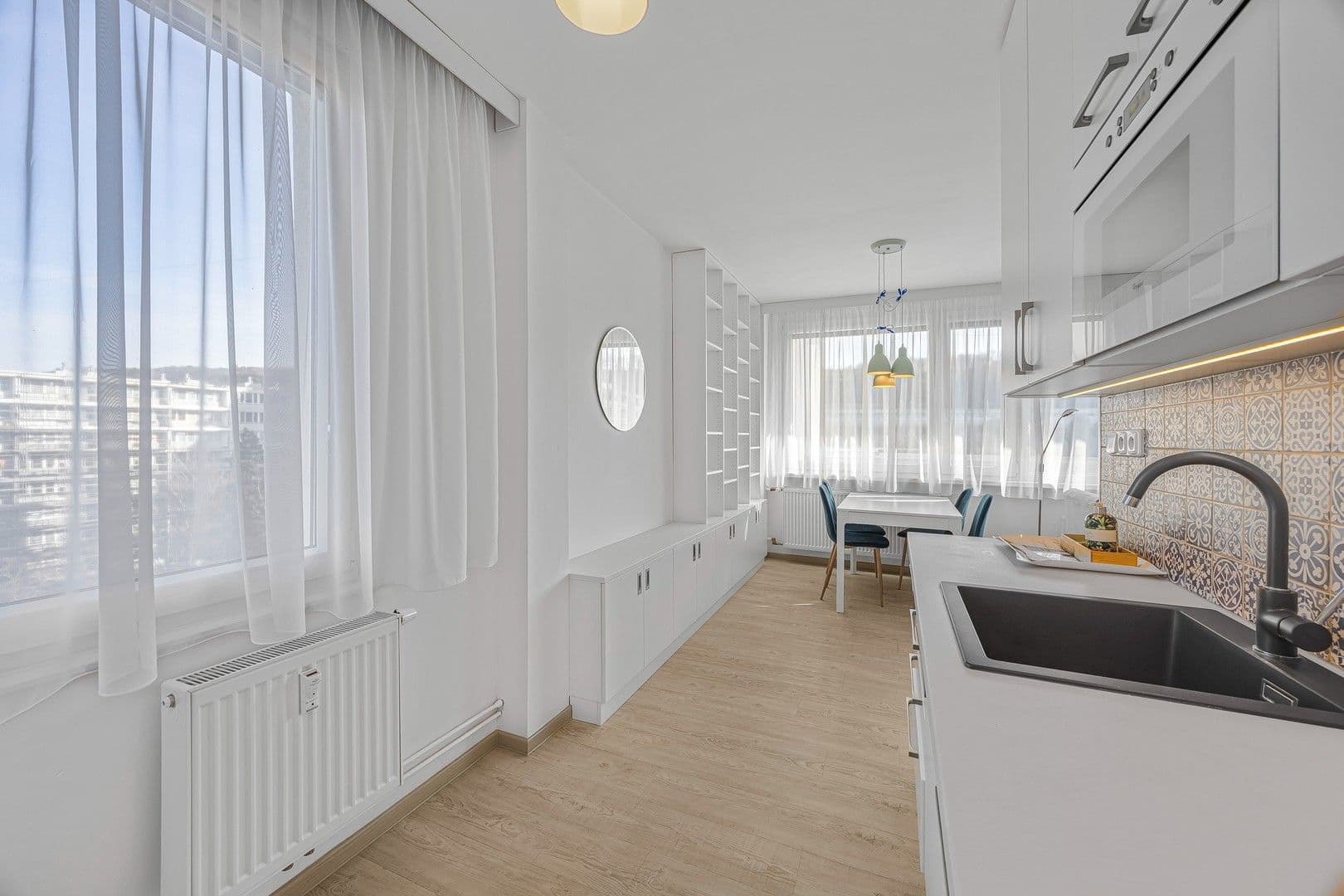 Prenájom bytu 3-izbový 67 m², Molákova, Praha, Praha Prenájom bytu 3-izbový 67 m², Molákova, Praha, Praha