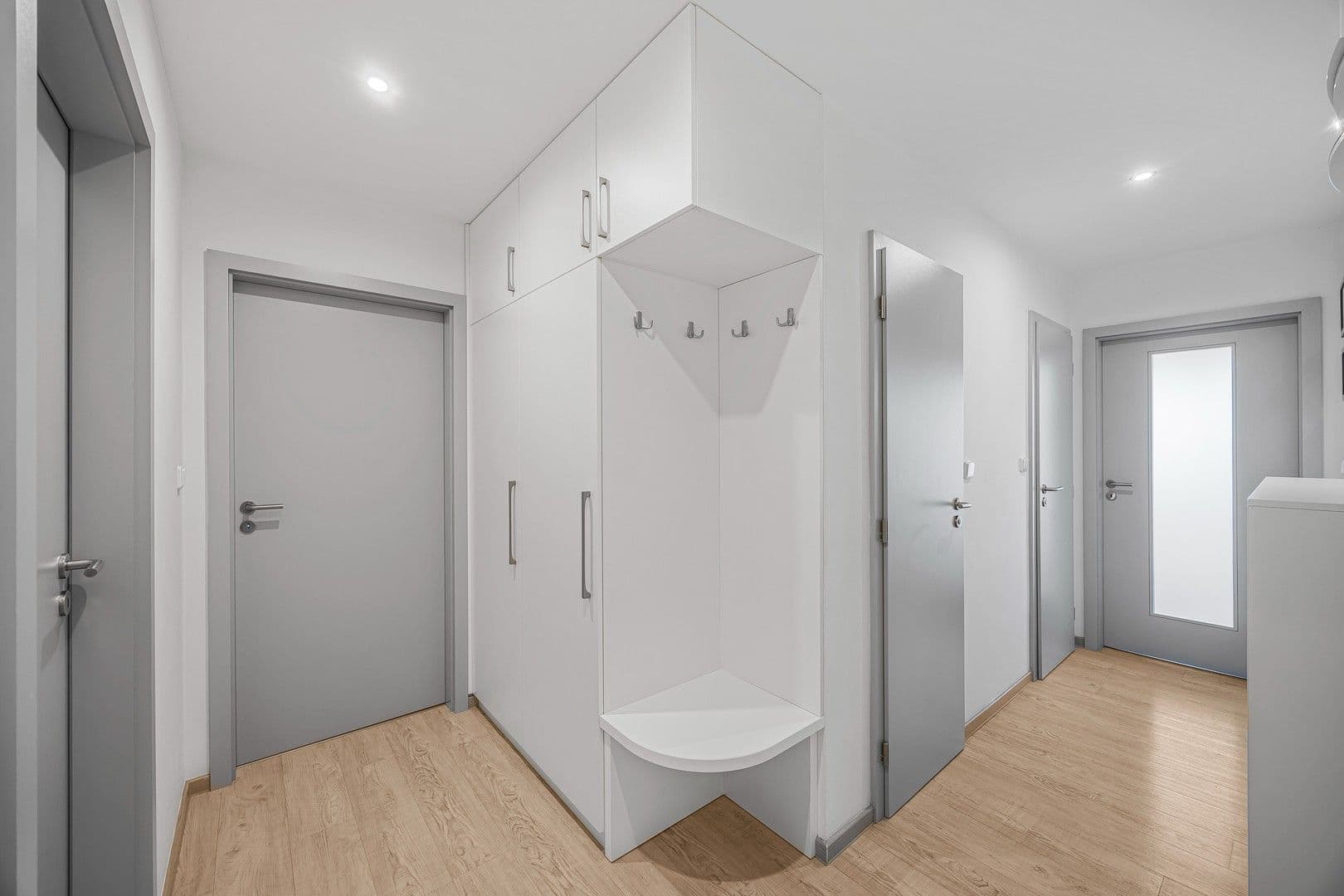 Prenájom bytu 3-izbový 67 m², Molákova, Praha, Praha Prenájom bytu 3-izbový 67 m², Molákova, Praha, Praha