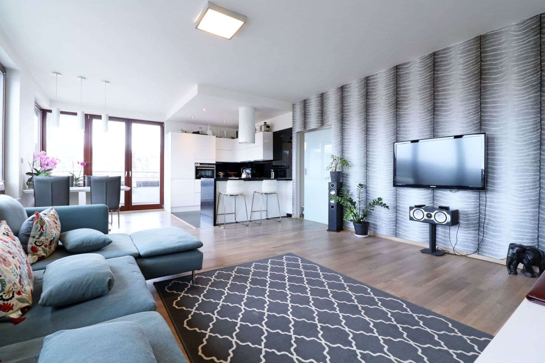 Prenájom bytu 4-izbový 111 m², Musílkova, Praha, Praha Prenájom bytu 4-izbový 111 m², Musílkova, Praha, Praha