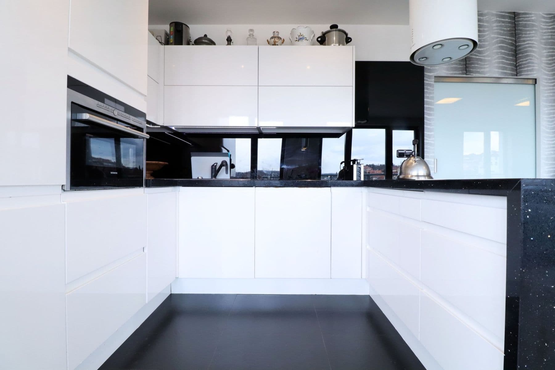 Prenájom bytu 4-izbový 111 m², Musílkova, Praha, Praha Prenájom bytu 4-izbový 111 m², Musílkova, Praha, Praha