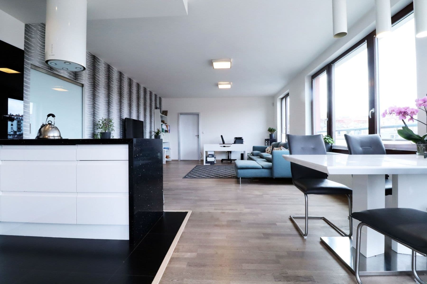 Prenájom bytu 4-izbový 111 m², Musílkova, Praha, Praha Prenájom bytu 4-izbový 111 m², Musílkova, Praha, Praha