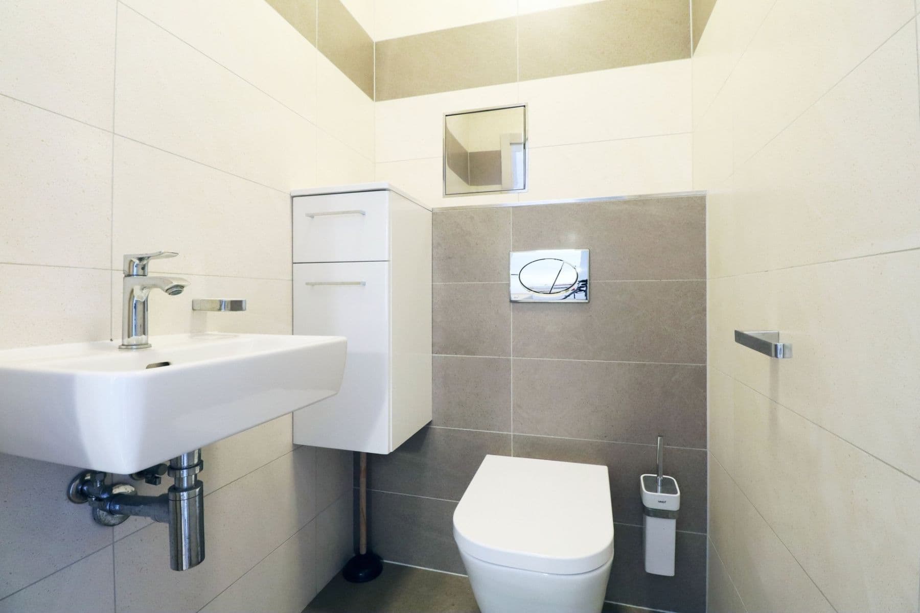 Prenájom bytu 4-izbový 111 m², Musílkova, Praha, Praha Prenájom bytu 4-izbový 111 m², Musílkova, Praha, Praha