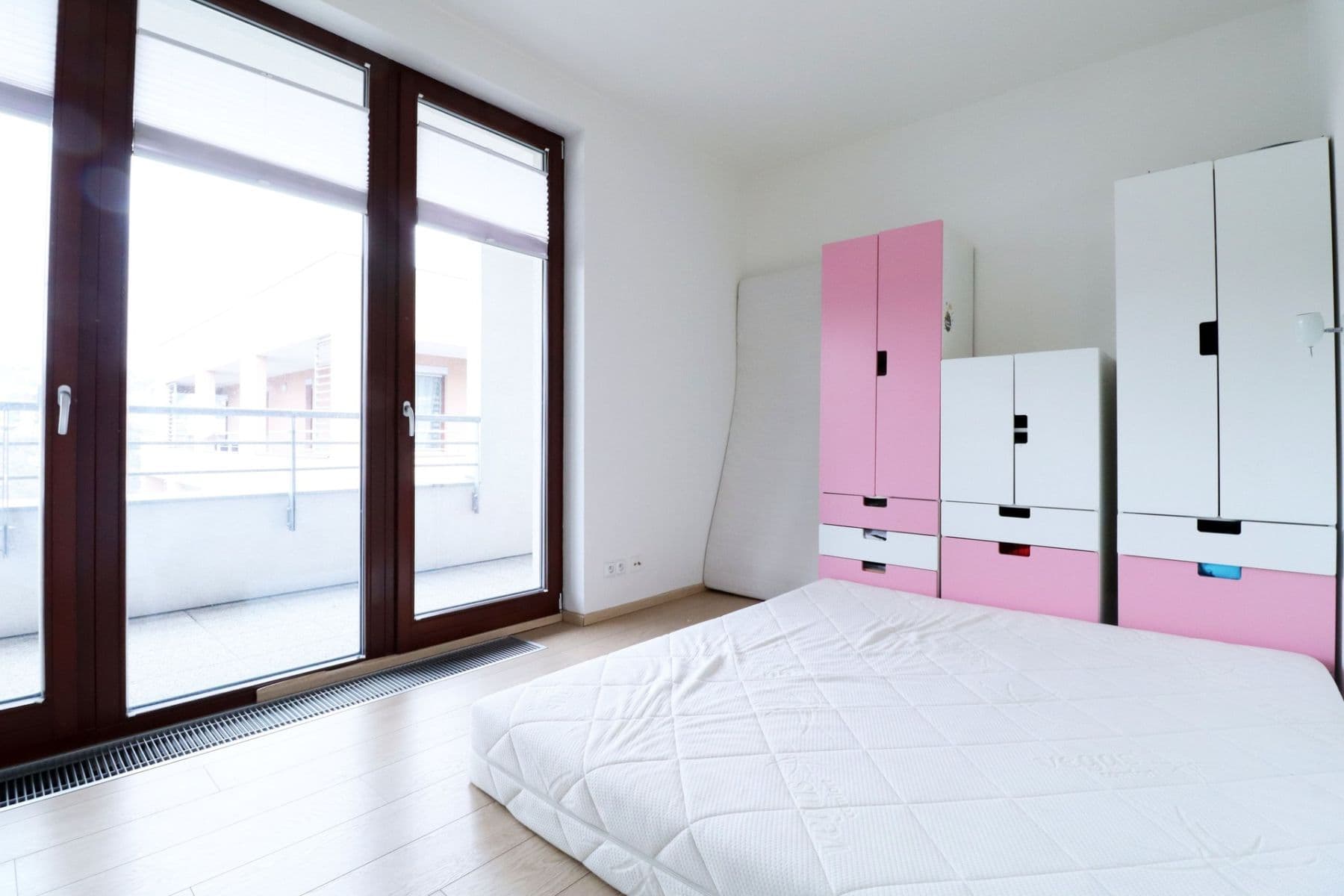 Prenájom bytu 4-izbový 111 m², Musílkova, Praha, Praha Prenájom bytu 4-izbový 111 m², Musílkova, Praha, Praha