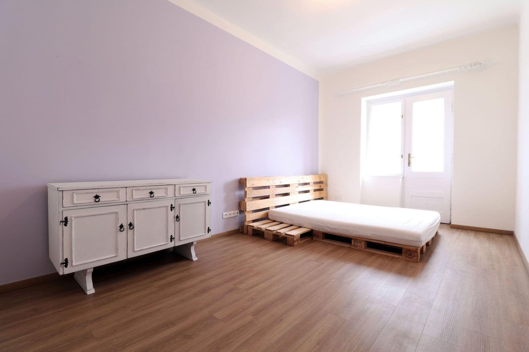 Prenájom bytu 2-izbový 50 m², Biskupcova, Praha, Praha Prenájom bytu 2-izbový 50 m², Biskupcova, Praha, Praha