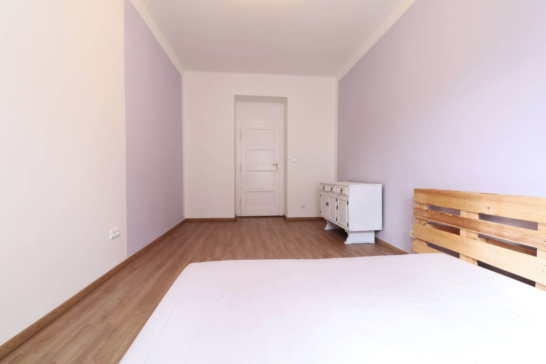 Prenájom bytu 2-izbový 50 m², Biskupcova, Praha, Praha Prenájom bytu 2-izbový 50 m², Biskupcova, Praha, Praha