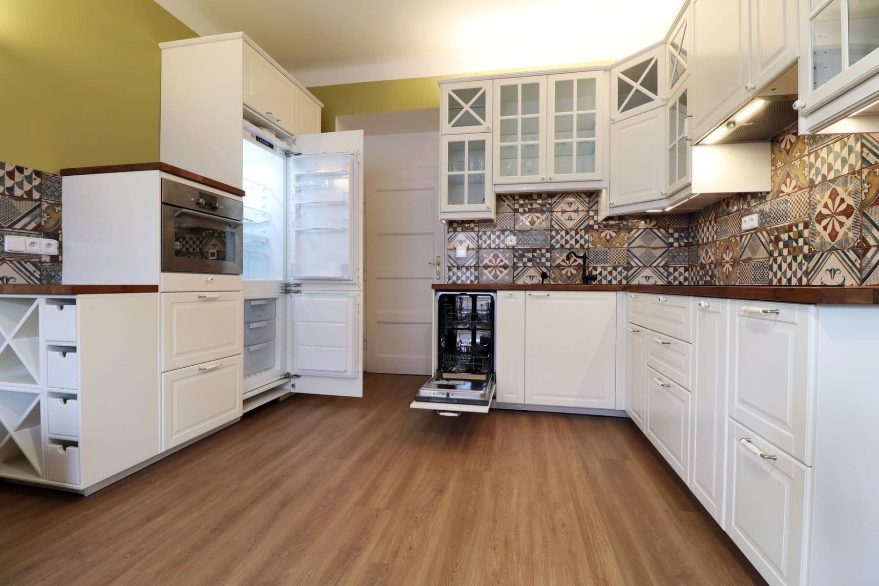 Prenájom bytu 2-izbový 50 m², Biskupcova, Praha, Praha Prenájom bytu 2-izbový 50 m², Biskupcova, Praha, Praha