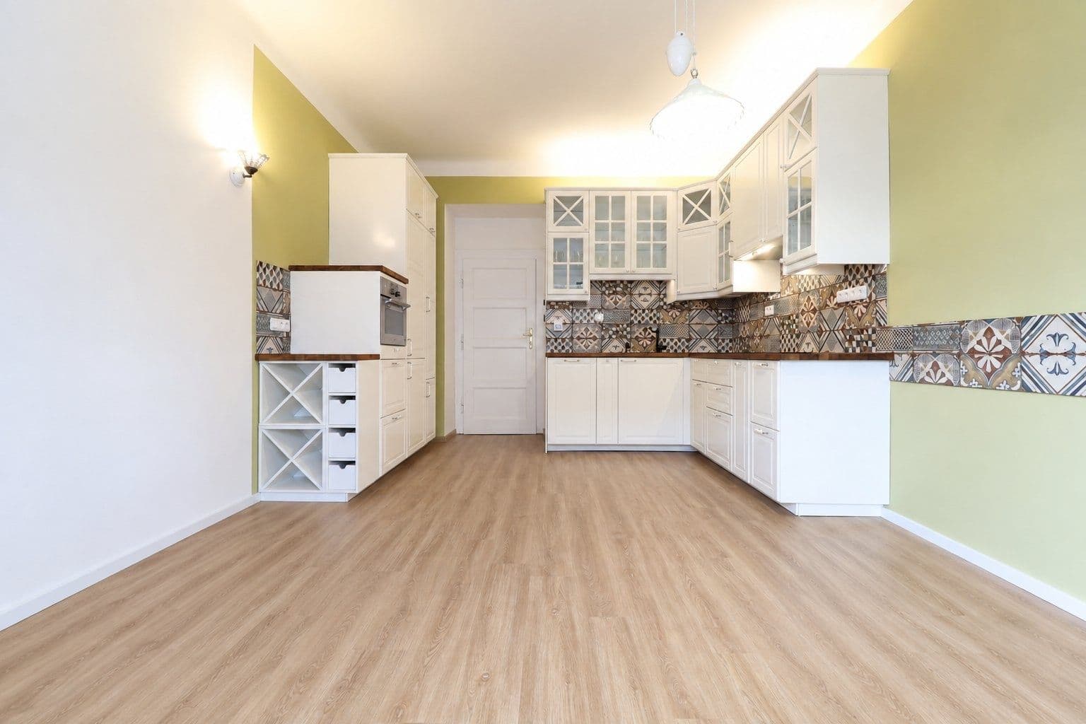 Prenájom bytu 2-izbový 50 m², Biskupcova, Praha, Praha Prenájom bytu 2-izbový 50 m², Biskupcova, Praha, Praha