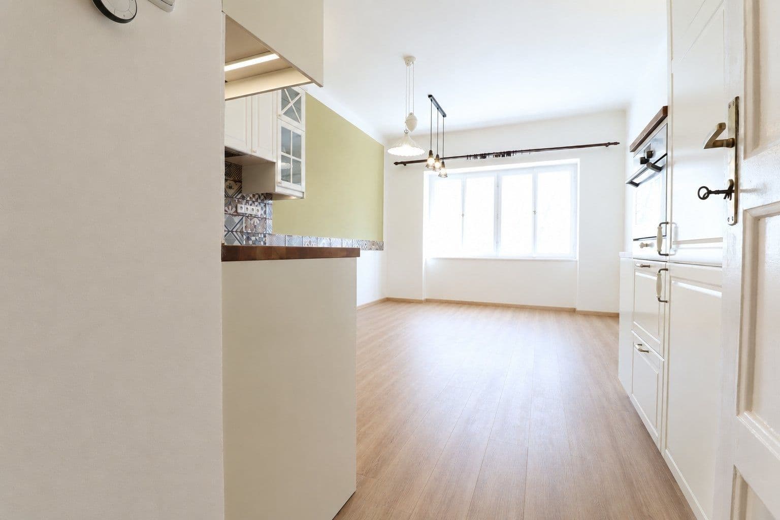 Prenájom bytu 2-izbový 50 m², Biskupcova, Praha, Praha Prenájom bytu 2-izbový 50 m², Biskupcova, Praha, Praha