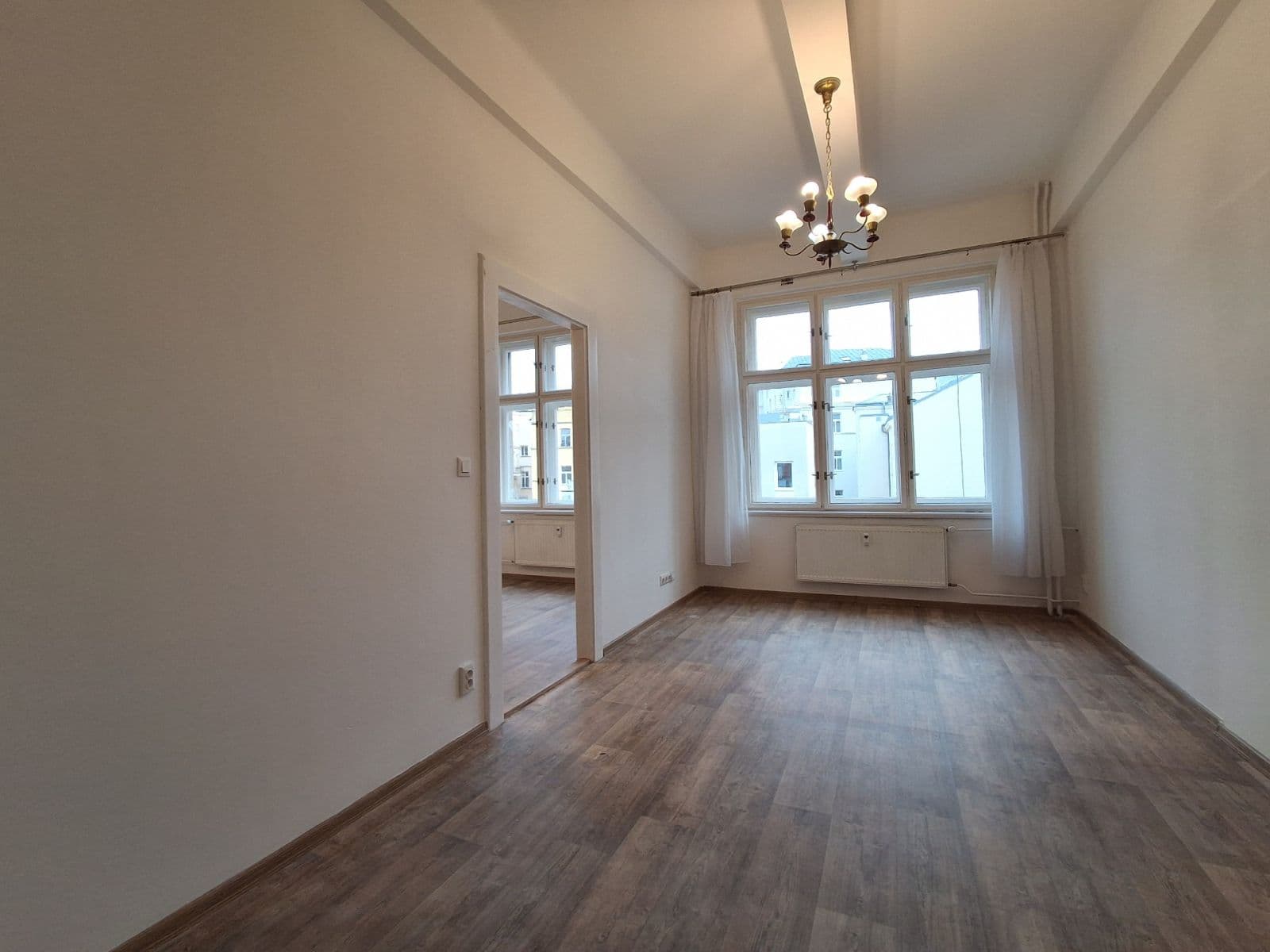 Prenájom bytu 3-izbový 71 m², Opletalova, Praha, Praha Prenájom bytu 3-izbový 71 m², Opletalova, Praha, Praha