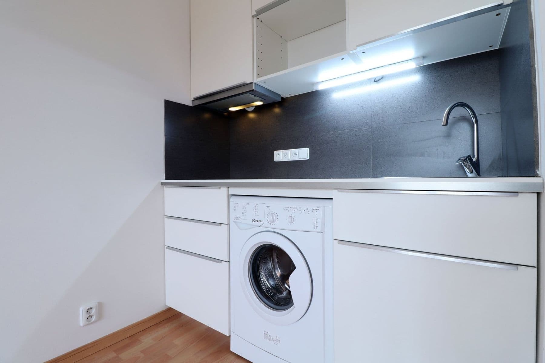 Prenájom bytu 1-izbový 27 m², Bítovská, Praha, Praha Prenájom bytu 1-izbový 27 m², Bítovská, Praha, Praha