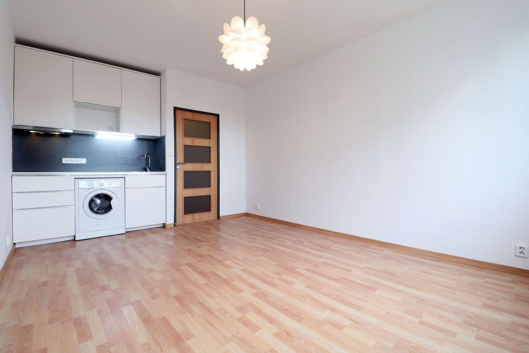 Prenájom bytu 1-izbový 27 m², Bítovská, Praha, Praha Prenájom bytu 1-izbový 27 m², Bítovská, Praha, Praha