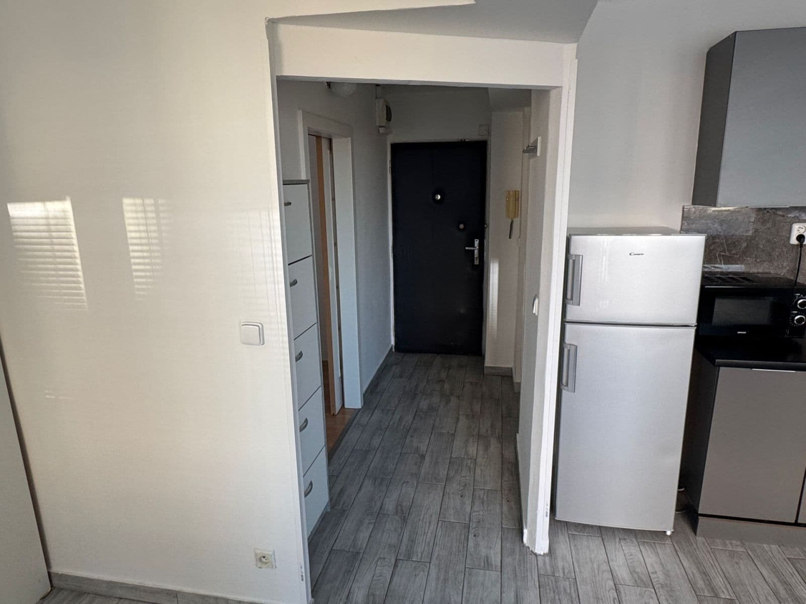 Prenájom bytu 2-izbový 43 m², Evropská, Praha, Praha Prenájom bytu 2-izbový 43 m², Evropská, Praha, Praha