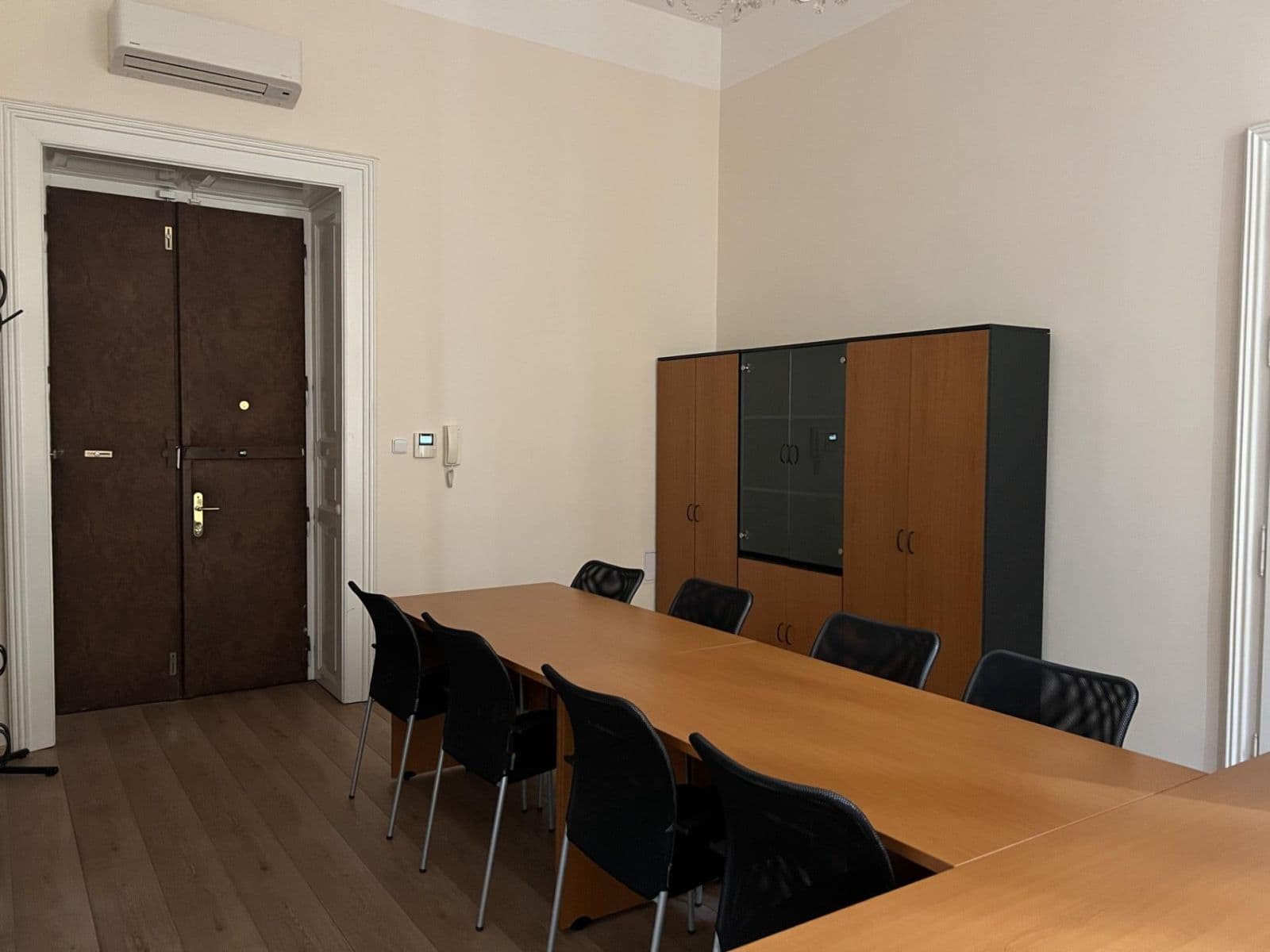 Prenájom kancelárie 75 m², Malátova, Praha, Praha Prenájom kancelárie 75 m², Malátova, Praha, Praha