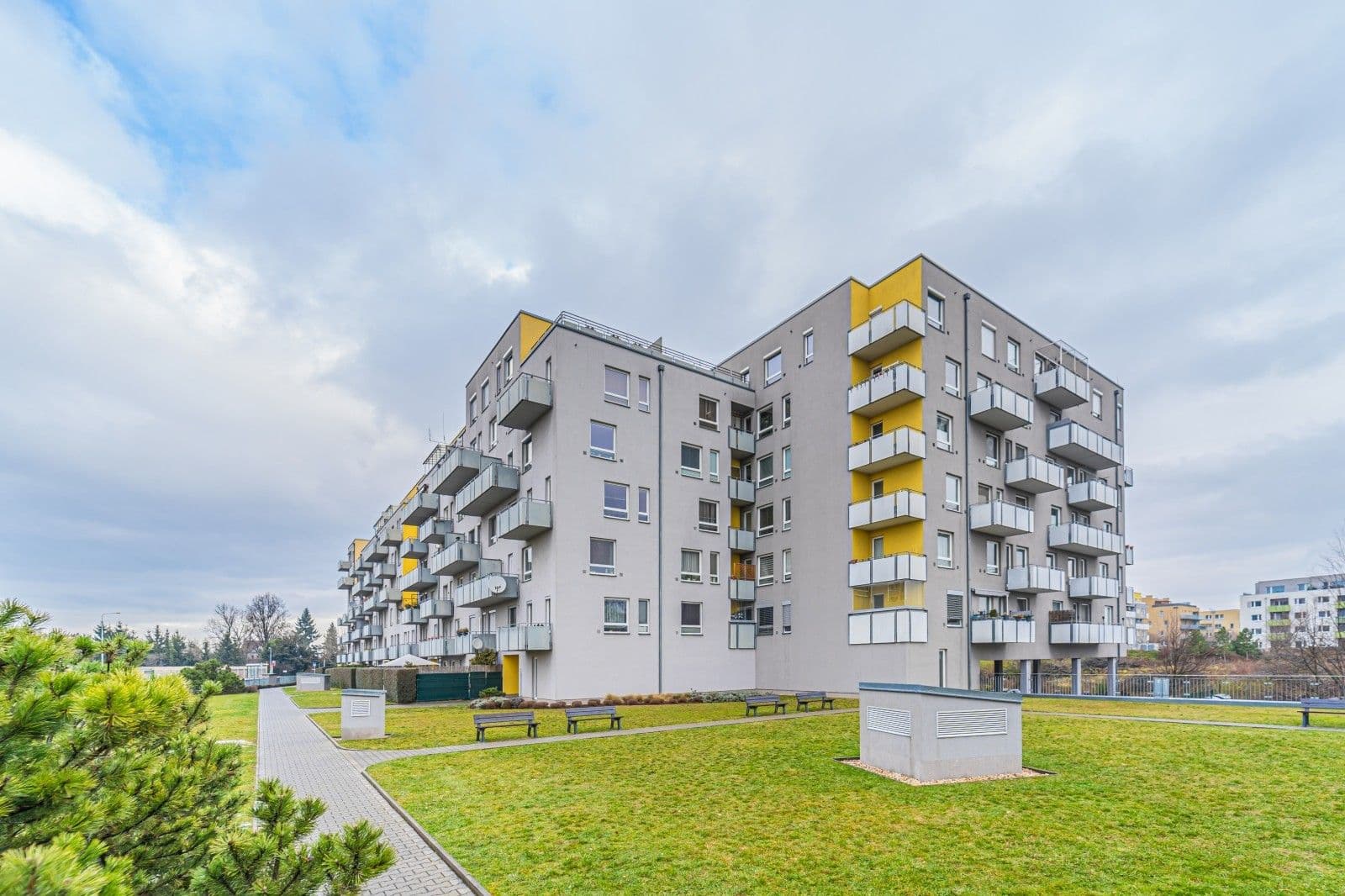 Prenájom bytu 2-izbový 52 m², K Netlukám, Praha, Praha Prenájom bytu 2-izbový 52 m², K Netlukám, Praha, Praha