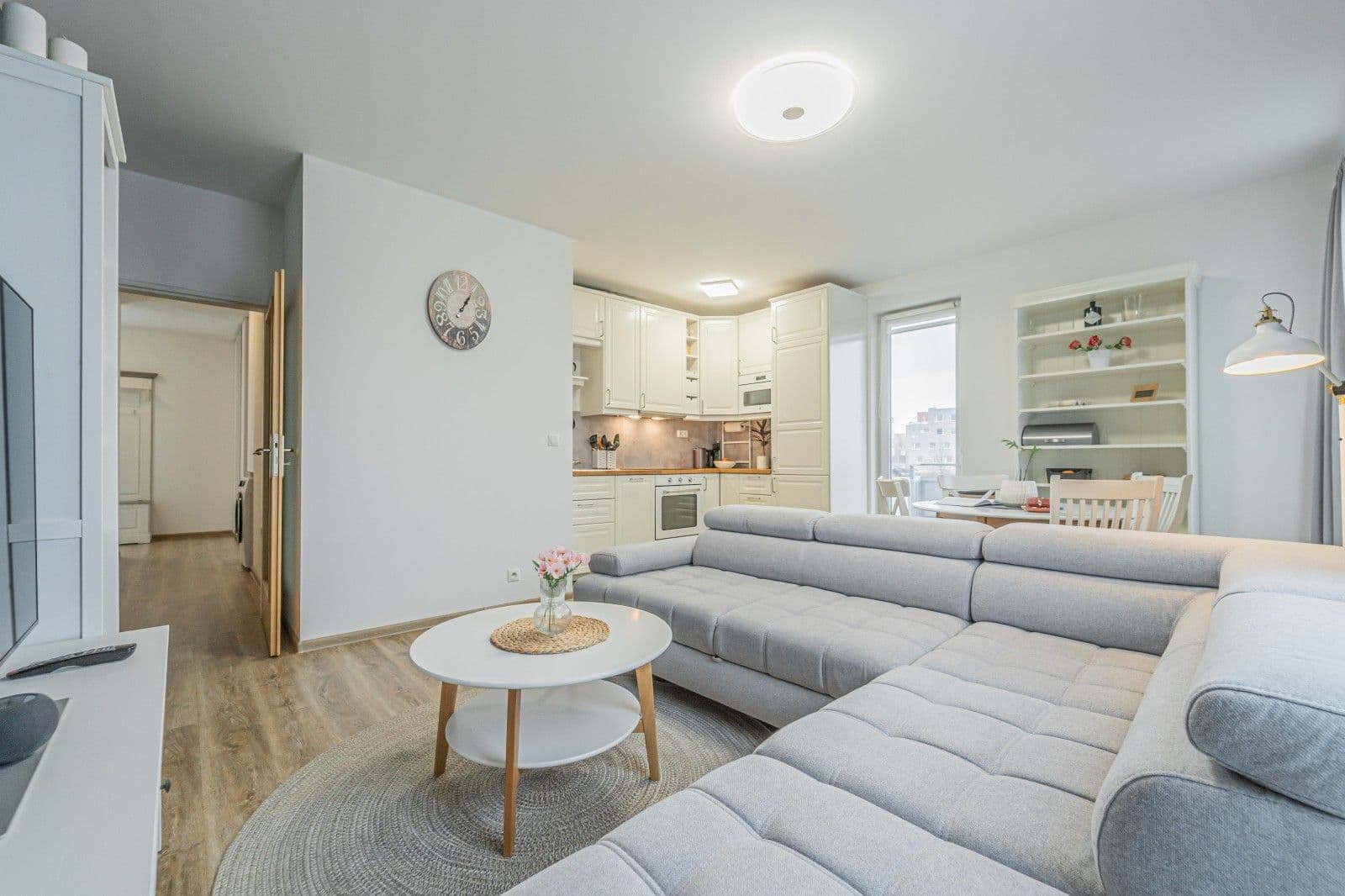 Prenájom bytu 2-izbový 52 m², K Netlukám, Praha, Praha Prenájom bytu 2-izbový 52 m², K Netlukám, Praha, Praha