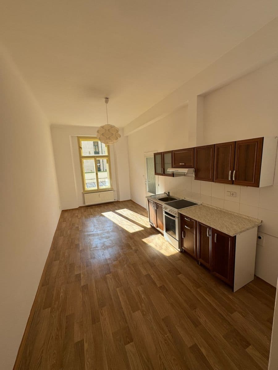 Prenájom bytu 2-izbový 46 m², Oldřichova, Praha, Praha Prenájom bytu 2-izbový 46 m², Oldřichova, Praha, Praha