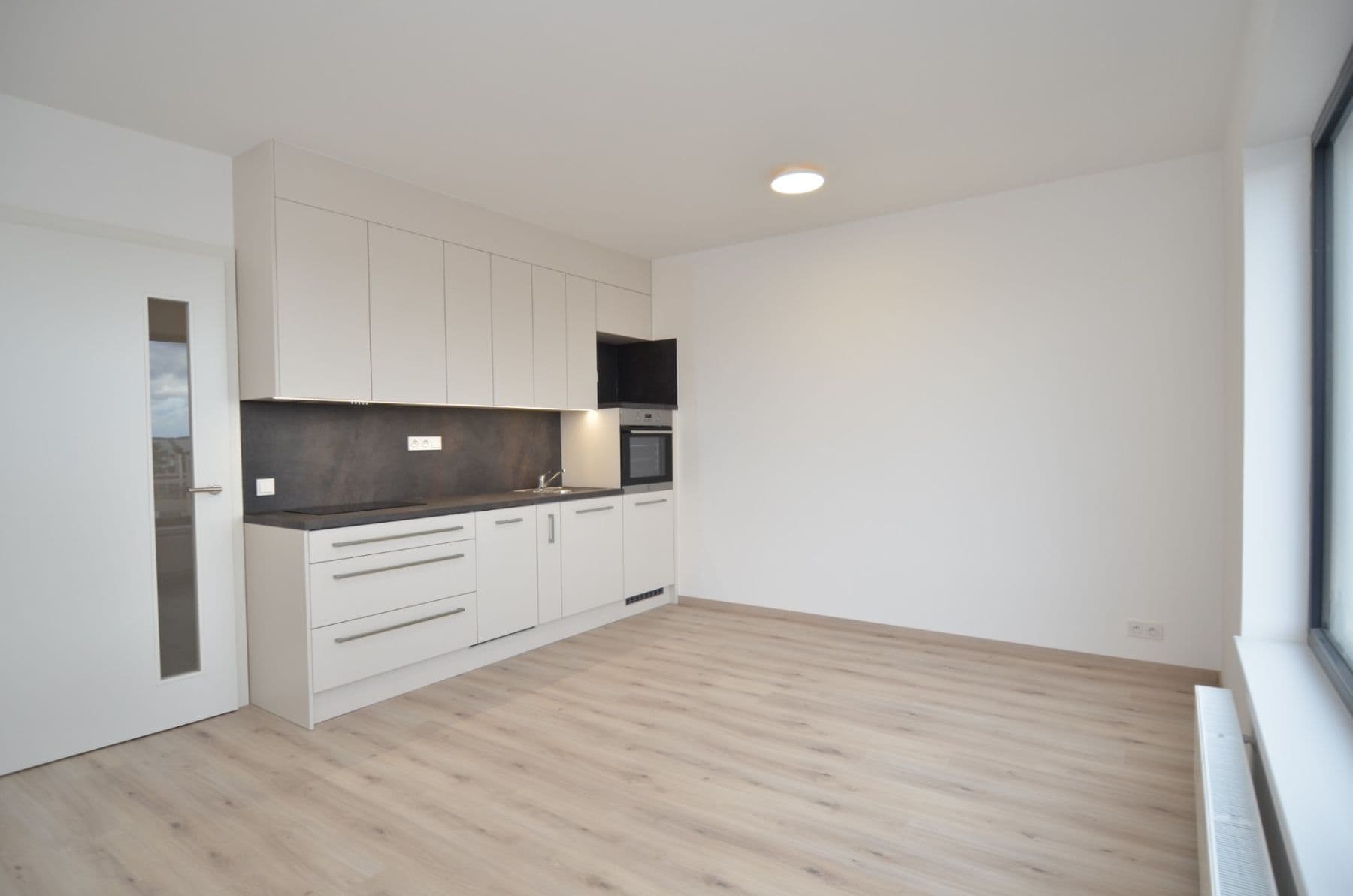 Prenájom bytu 1-izbový 30 m², Tupolevova, Praha, Praha Prenájom bytu 1-izbový 30 m², Tupolevova, Praha, Praha