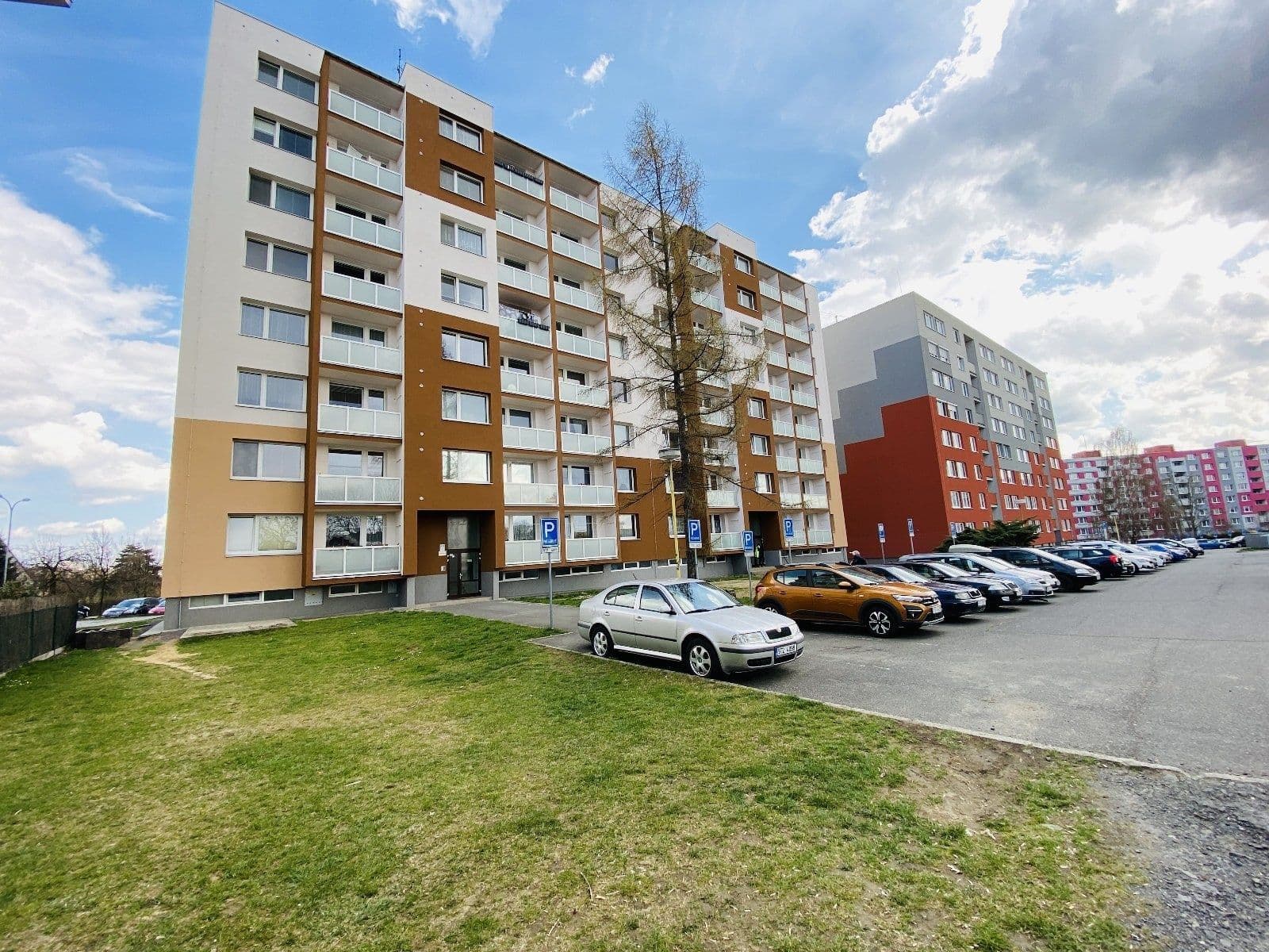 Prenájom bytu 4-izbový 97 m², Dukelská, Hlučín, Moravskoslezský kraj Prenájom bytu 4-izbový 97 m², Dukelská, Hlučín, Moravskoslezský kraj