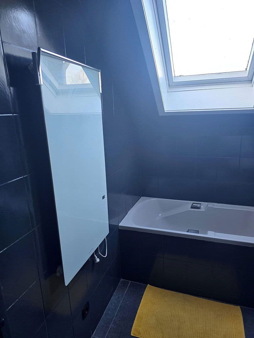 Prenájom bytu 2-izbový 50 m², Düsseldorfer Straße 120, Ratingen, Severné Porýnie - Westfálsko Prenájom bytu 2-izbový 50 m², Düsseldorfer Straße 120, Ratingen, Severné Porýnie - Westfálsko