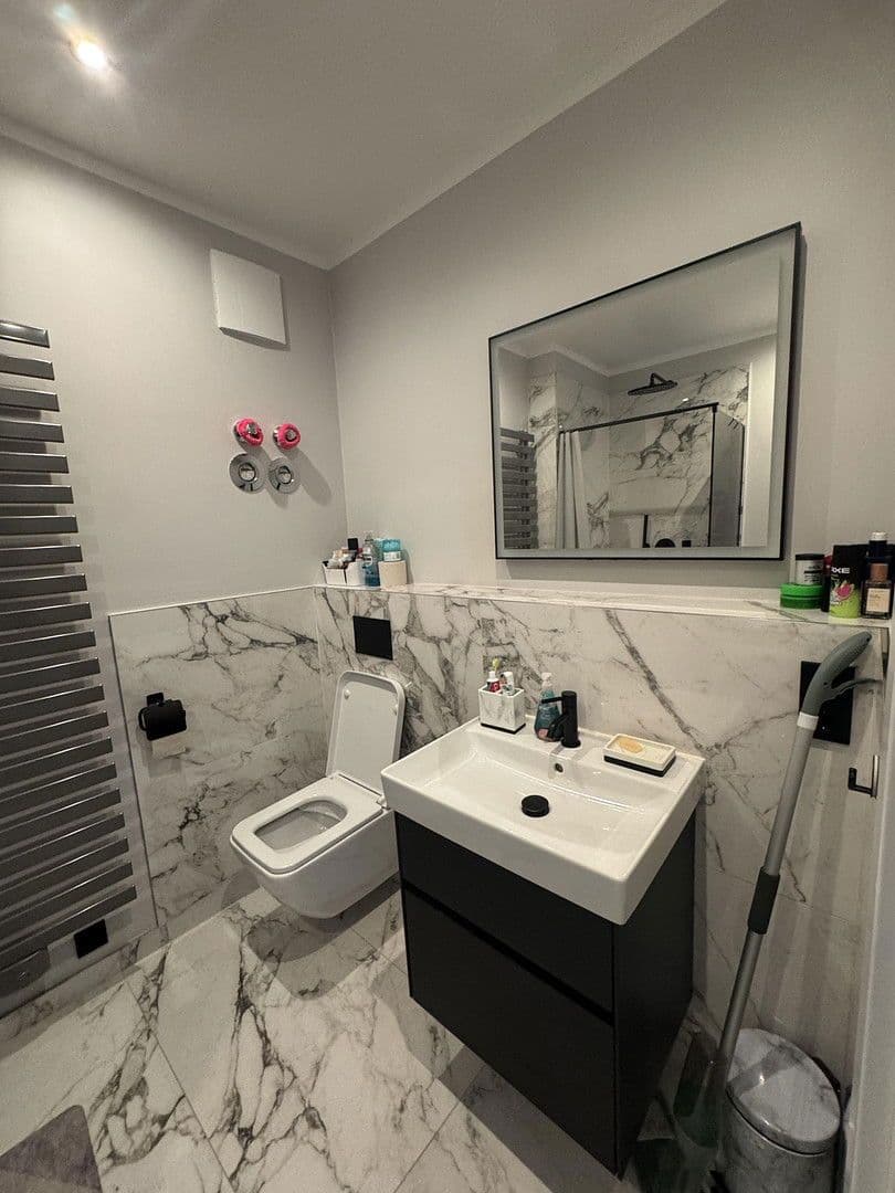 Predaj bytu 3-izbový 120 m², Charlottenburger Ufer 14, Berlin, Berlín Predaj bytu 3-izbový 120 m², Charlottenburger Ufer 14, Berlin, Berlín