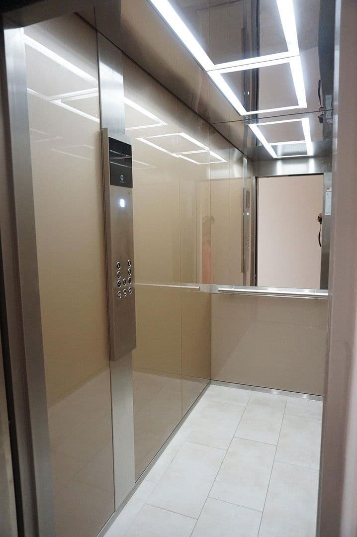 Predaj bytu 3-izbový 120 m², Charlottenburger Ufer 14, Berlin, Berlín Predaj bytu 3-izbový 120 m², Charlottenburger Ufer 14, Berlin, Berlín