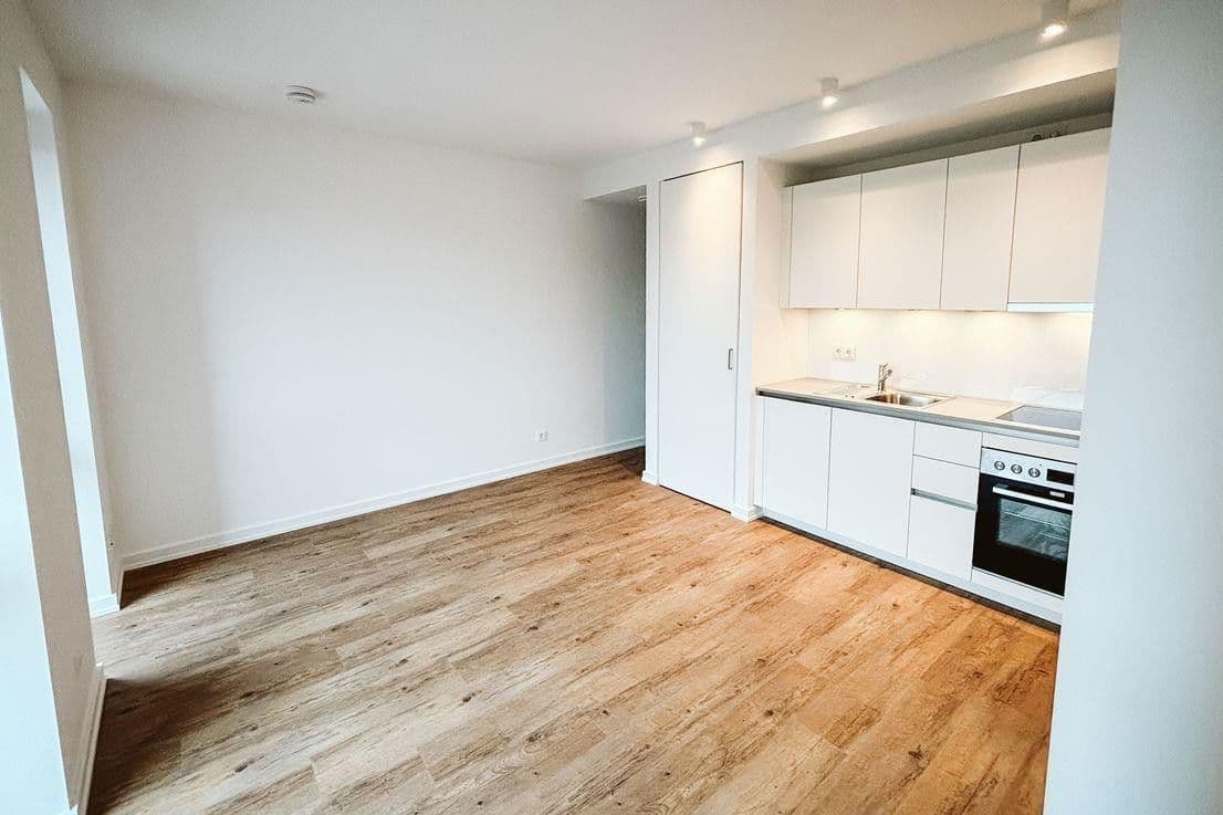 Prenájom bytu 1-izbový 30 m², Berlin, Berlín Prenájom bytu 1-izbový 30 m², Berlin, Berlín