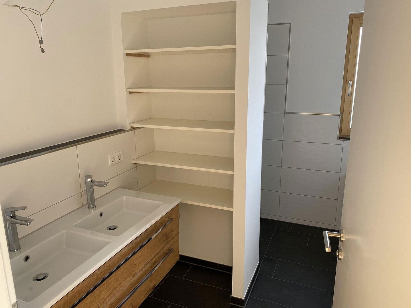 Prenájom bytu 3-izbový 86 m², Neusatzer Straße 5, München, Bavorsko Prenájom bytu 3-izbový 86 m², Neusatzer Straße 5, München, Bavorsko