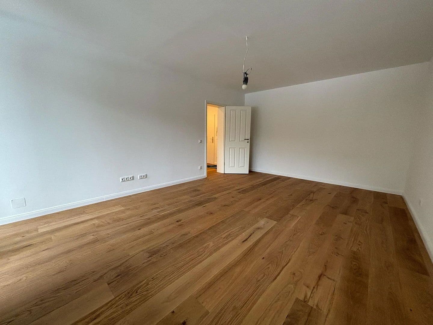 Prenájom bytu 2-izbový 60 m², Hinrichsring, Hannover, Dolné Sasko Prenájom bytu 2-izbový 60 m², Hinrichsring, Hannover, Dolné Sasko