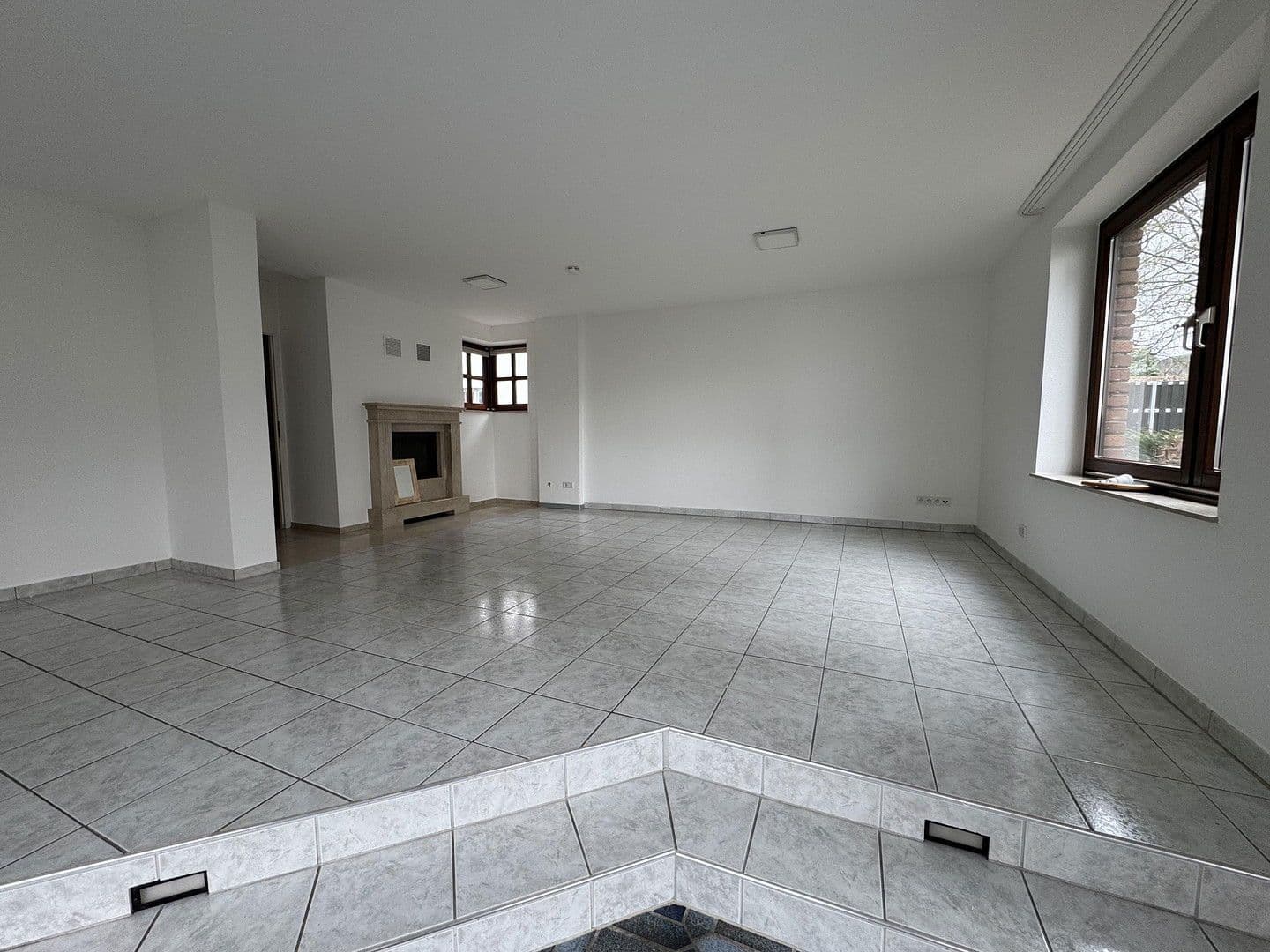 Prenájom bytu 4-izbový 109 m², Drosselweg 47, Bergisch Gladbach, Severné Porýnie - Westfálsko Prenájom bytu 4-izbový 109 m², Drosselweg 47, Bergisch Gladbach, Severné Porýnie - Westfálsko