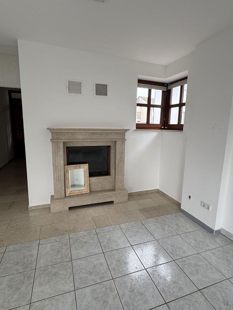 Prenájom bytu 4-izbový 109 m², Drosselweg 47, Bergisch Gladbach, Severné Porýnie - Westfálsko Prenájom bytu 4-izbový 109 m², Drosselweg 47, Bergisch Gladbach, Severné Porýnie - Westfálsko