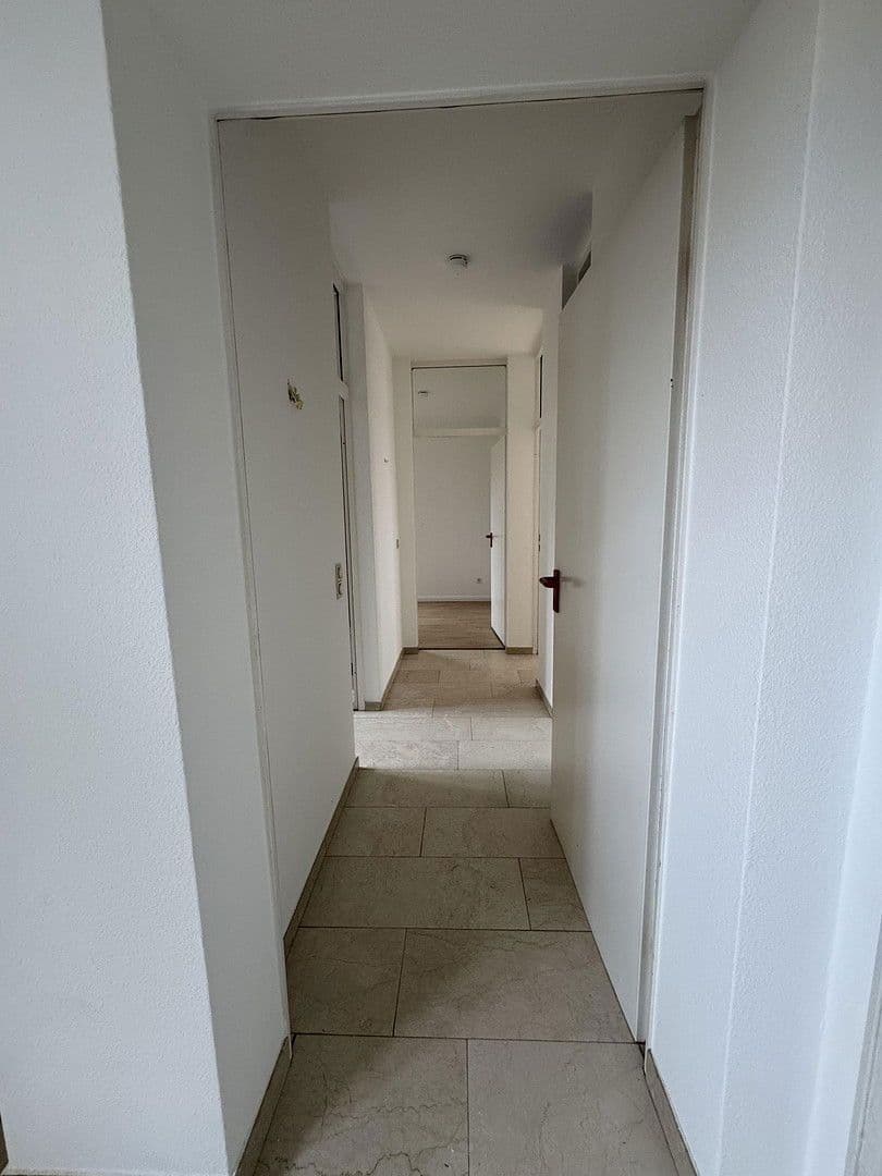 Prenájom bytu 4-izbový 109 m², Drosselweg 47, Bergisch Gladbach, Severné Porýnie - Westfálsko Prenájom bytu 4-izbový 109 m², Drosselweg 47, Bergisch Gladbach, Severné Porýnie - Westfálsko