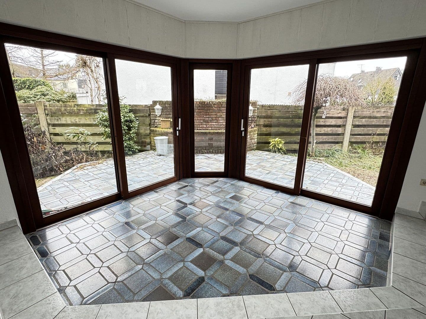 Prenájom bytu 4-izbový 109 m², Drosselweg 47, Bergisch Gladbach, Severné Porýnie - Westfálsko Prenájom bytu 4-izbový 109 m², Drosselweg 47, Bergisch Gladbach, Severné Porýnie - Westfálsko