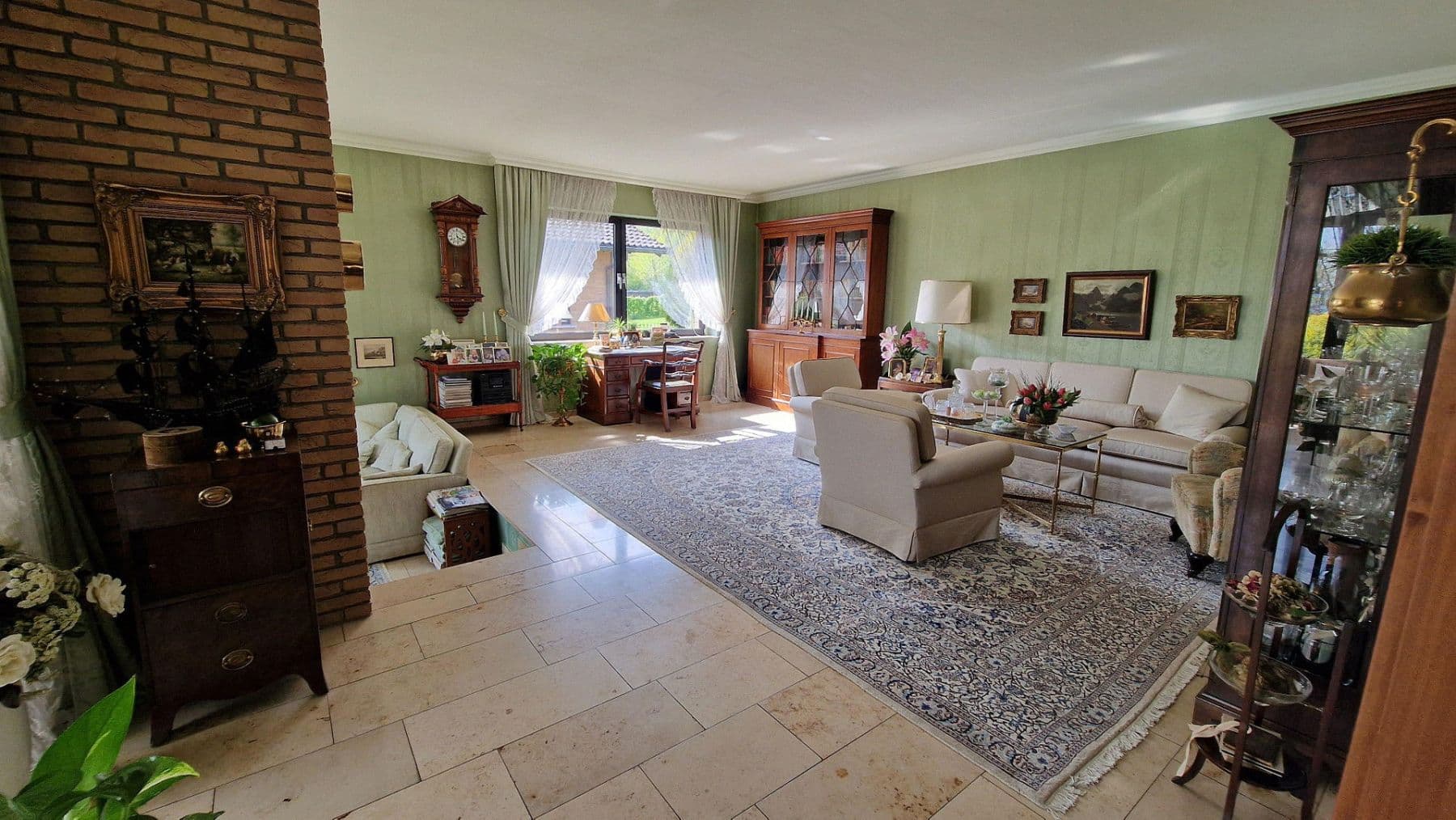 Predaj domu 184 m², pozemek 1.045 m², Schulstraße, Königswinter, Severné Porýnie - Westfálsko Predaj domu 184 m², pozemek 1.045 m², Schulstraße, Königswinter, Severné Porýnie - Westfálsko