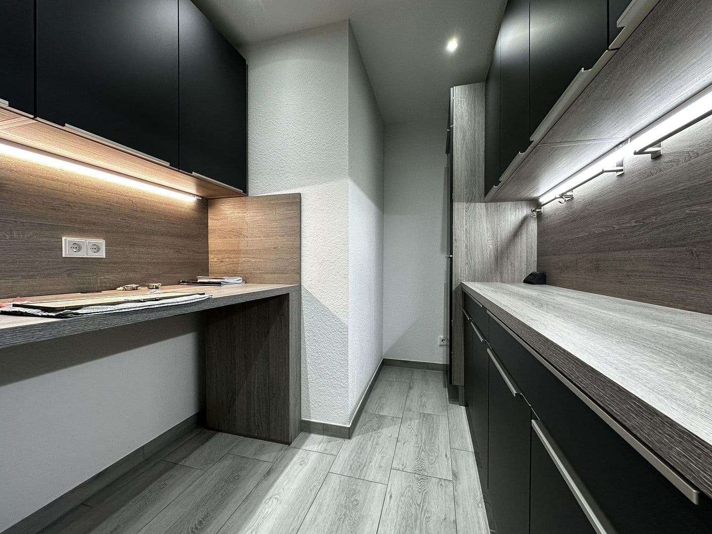 Prenájom bytu 3-izbový 100 m², Bergmannsweg 76, Baesweiler, Severné Porýnie - Westfálsko Prenájom bytu 3-izbový 100 m², Bergmannsweg 76, Baesweiler, Severné Porýnie - Westfálsko