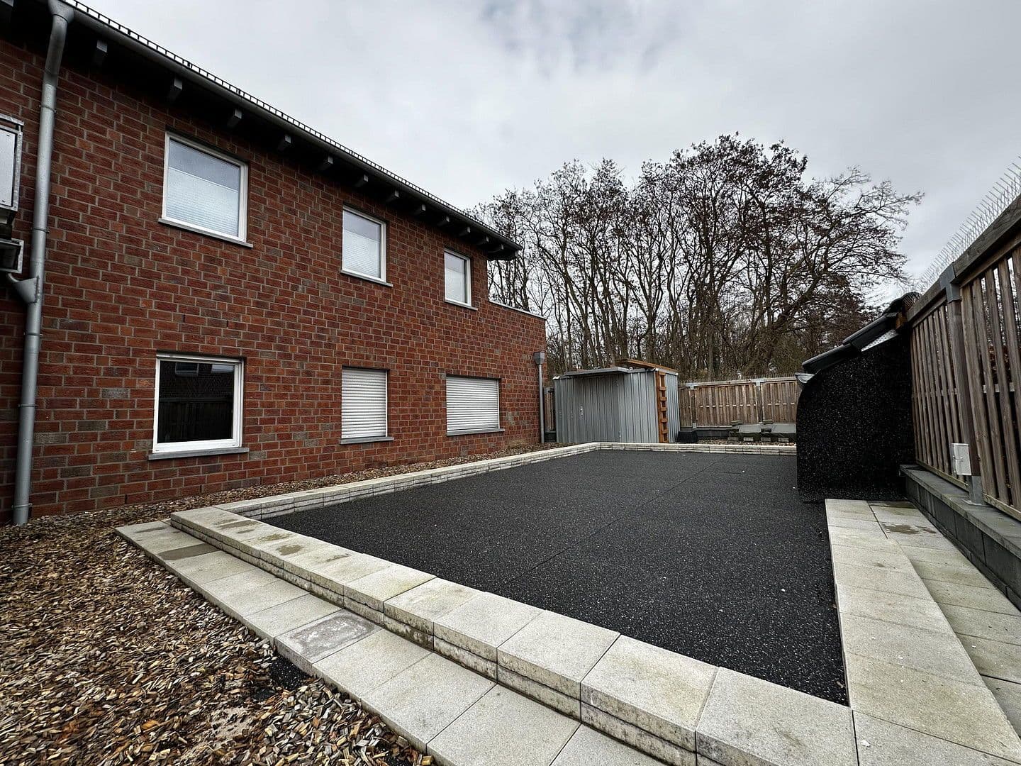 Prenájom bytu 3-izbový 100 m², Bergmannsweg 76, Baesweiler, Severné Porýnie - Westfálsko Prenájom bytu 3-izbový 100 m², Bergmannsweg 76, Baesweiler, Severné Porýnie - Westfálsko