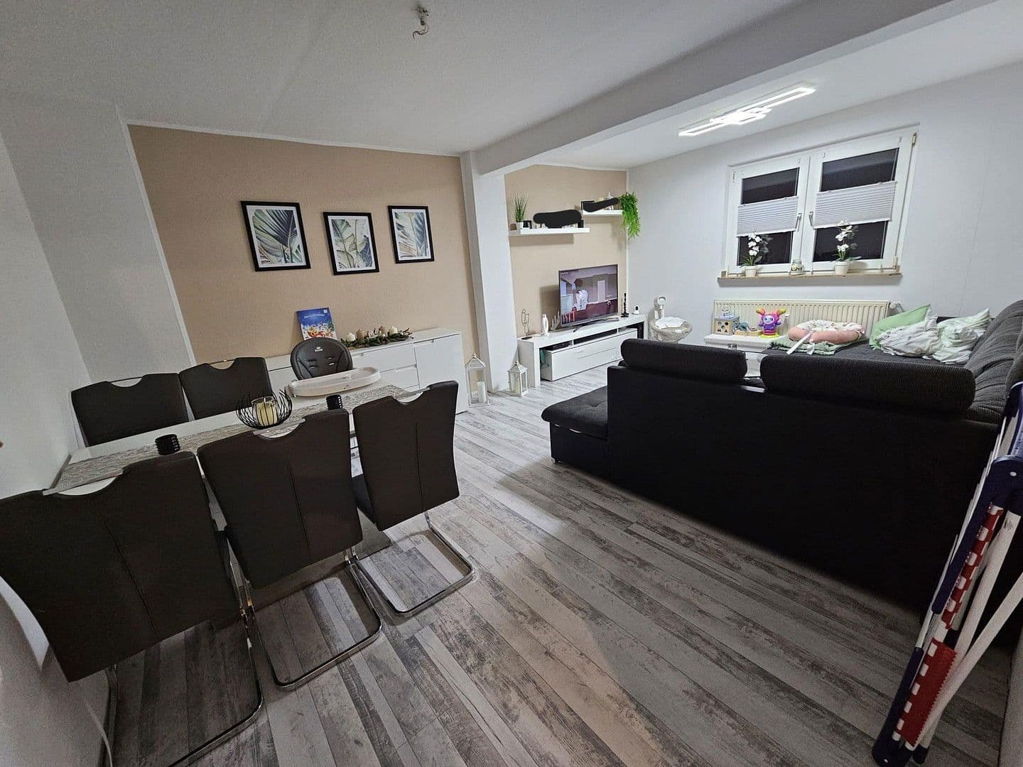 Prenájom bytu 3-izbový 90 m², Ebertstr. 93, Oberhausen, Severné Porýnie - Westfálsko Prenájom bytu 3-izbový 90 m², Ebertstr. 93, Oberhausen, Severné Porýnie - Westfálsko