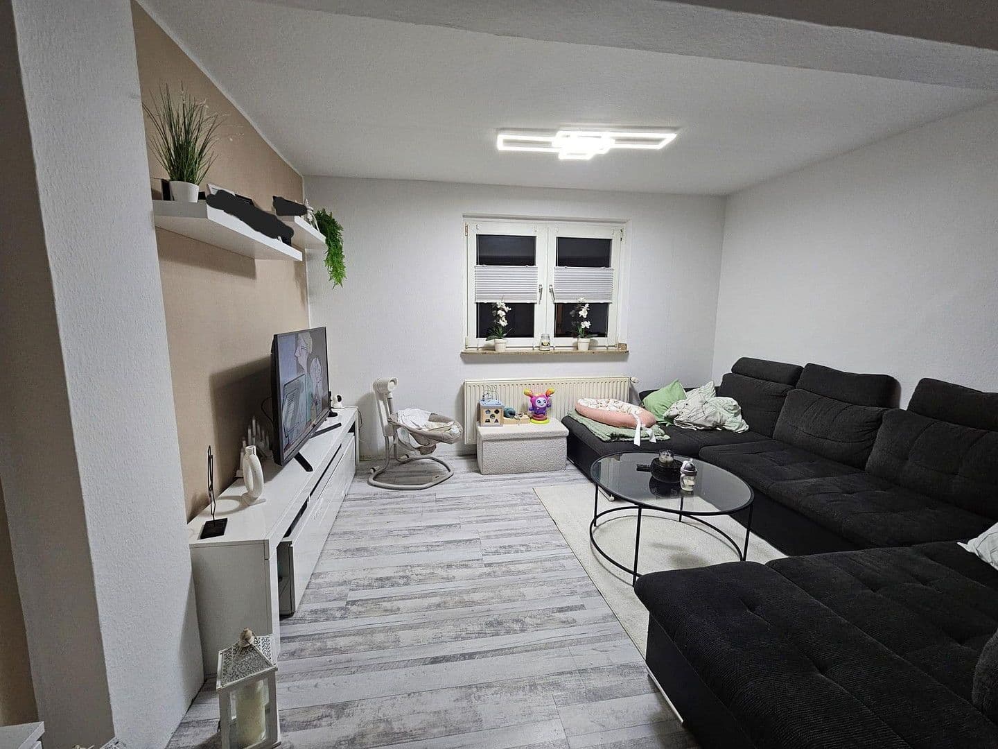 Prenájom bytu 3-izbový 90 m², Ebertstr. 93, Oberhausen, Severné Porýnie - Westfálsko Prenájom bytu 3-izbový 90 m², Ebertstr. 93, Oberhausen, Severné Porýnie - Westfálsko