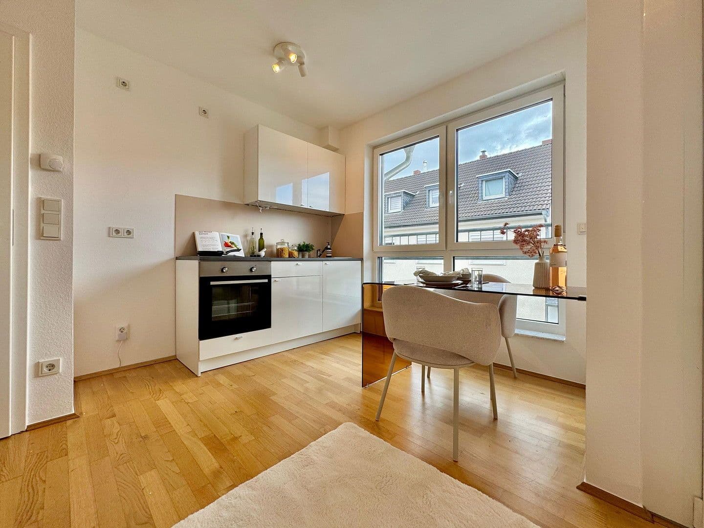 Prenájom bytu 1-izbový 45 m², Endenicher Str. 308, Bonn, Severné Porýnie - Westfálsko Prenájom bytu 1-izbový 45 m², Endenicher Str. 308, Bonn, Severné Porýnie - Westfálsko