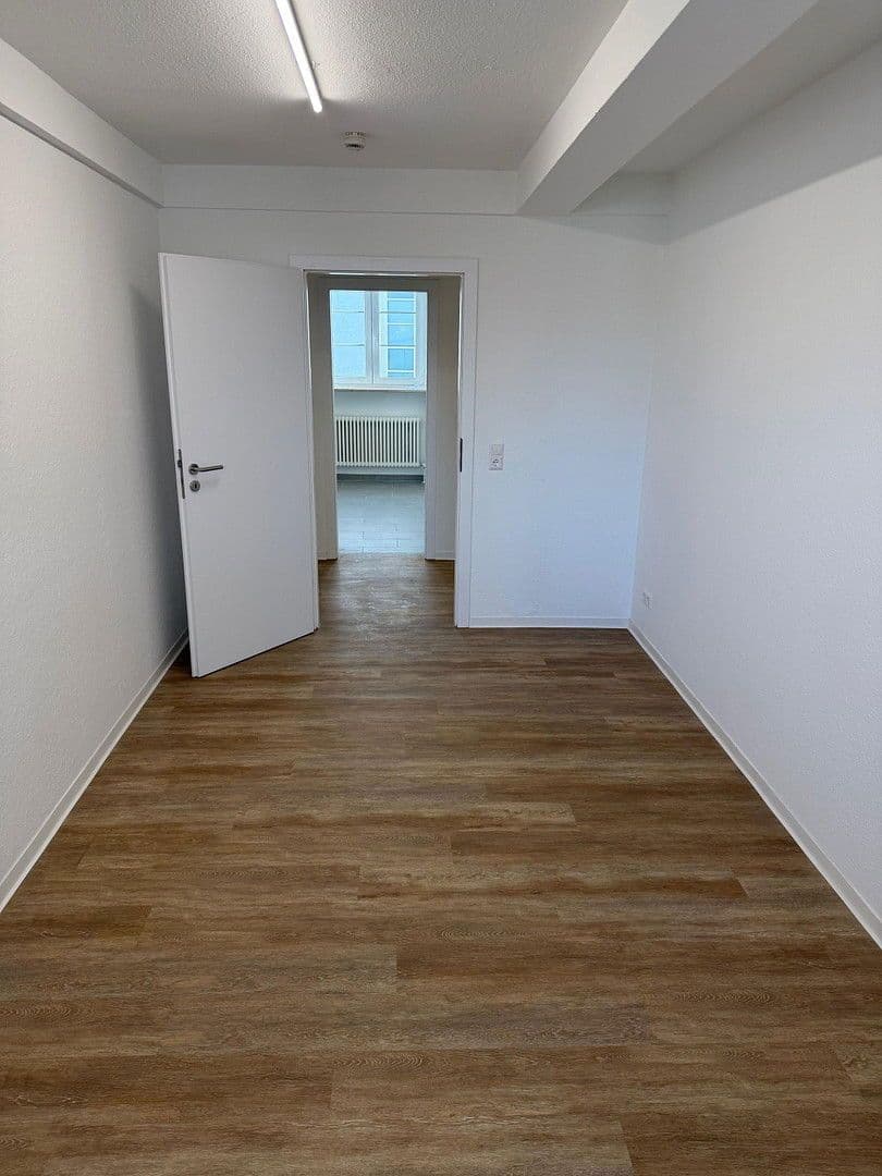 Prenájom kancelárie 125 m², Josefstraße 2A, Donaueschingen, Bádensko-Wurttembersko Prenájom kancelárie 125 m², Josefstraße 2A, Donaueschingen, Bádensko-Wurttembersko
