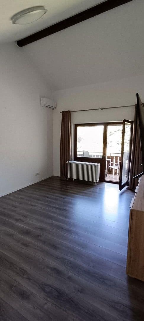 Predaj domu 240 m², pozemek 781 m², Bretten, Bádensko-Wurttembersko Predaj domu 240 m², pozemek 781 m², Bretten, Bádensko-Wurttembersko