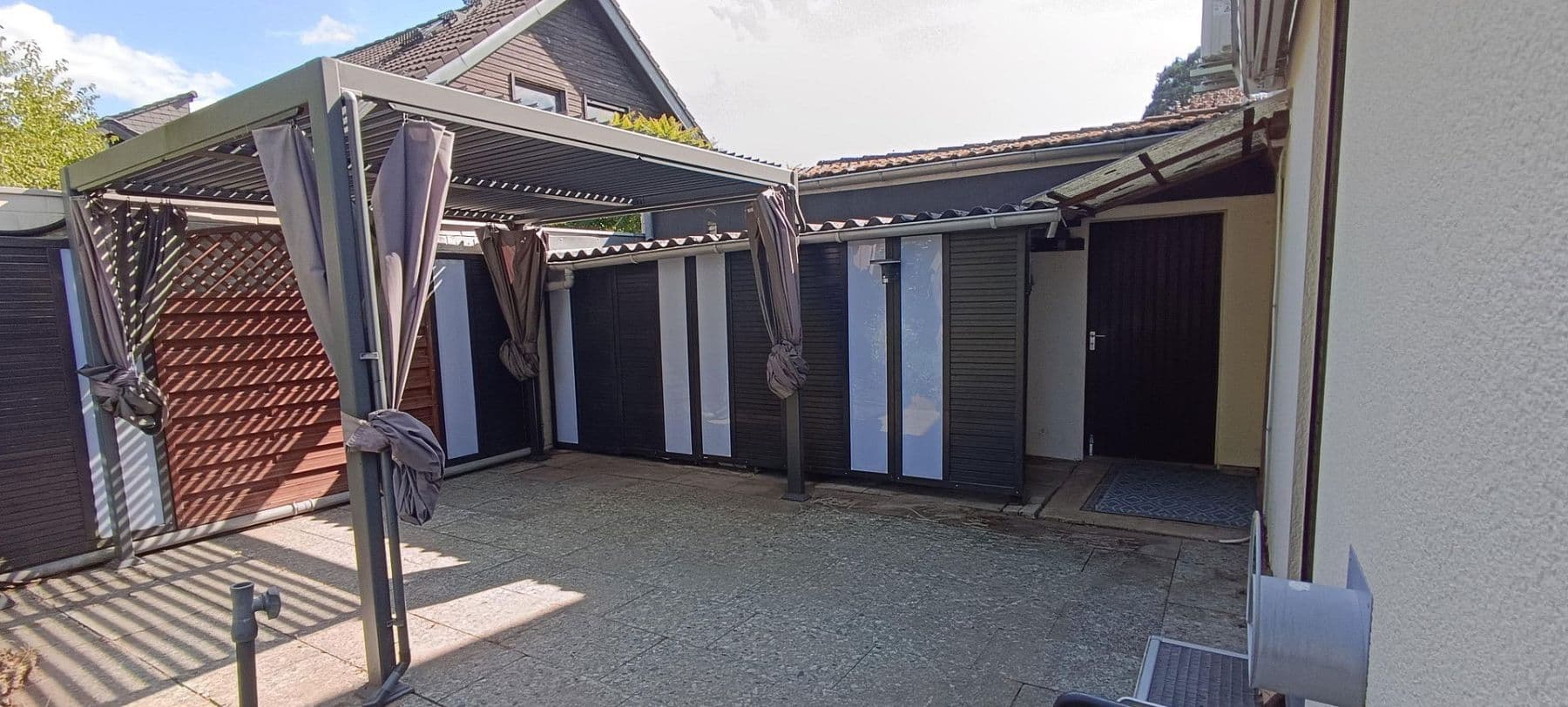 Predaj domu 240 m², pozemek 781 m², Bretten, Bádensko-Wurttembersko Predaj domu 240 m², pozemek 781 m², Bretten, Bádensko-Wurttembersko