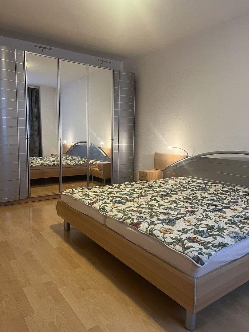 Prenájom bytu 2-izbový 70 m², Oederweg, FRANKFURT AM MAIN, Hesensko Prenájom bytu 2-izbový 70 m², Oederweg, FRANKFURT AM MAIN, Hesensko